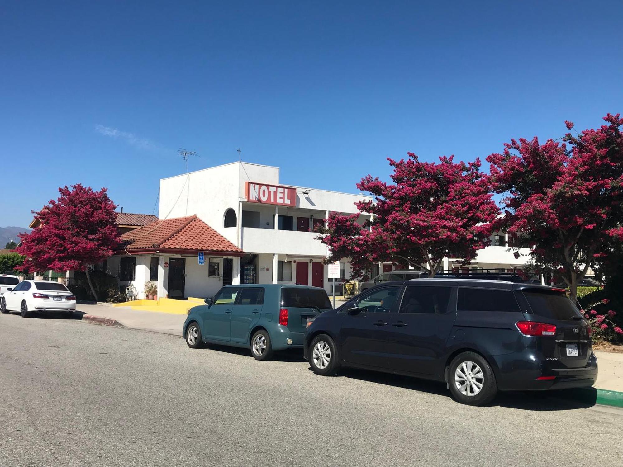 Eunice Plaza Motel Эль-Монте Экстерьер фото