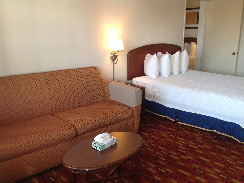 Eunice Plaza Motel Эль-Монте Экстерьер фото
